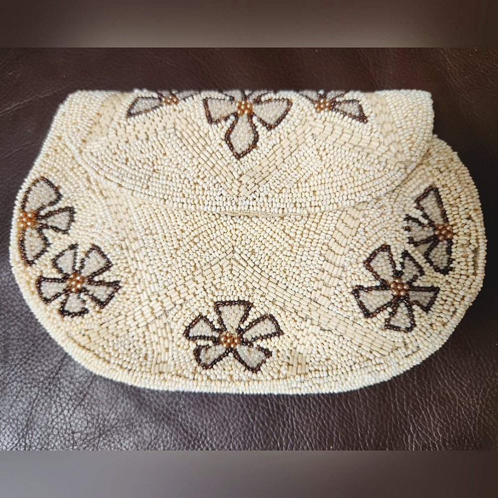 Vintage Beaded Flower Clutch
